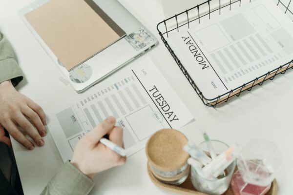 【DSE溫習時間表】中六時間分配、備戰Study Plan全攻略2022! Study Leave 溫習時間表