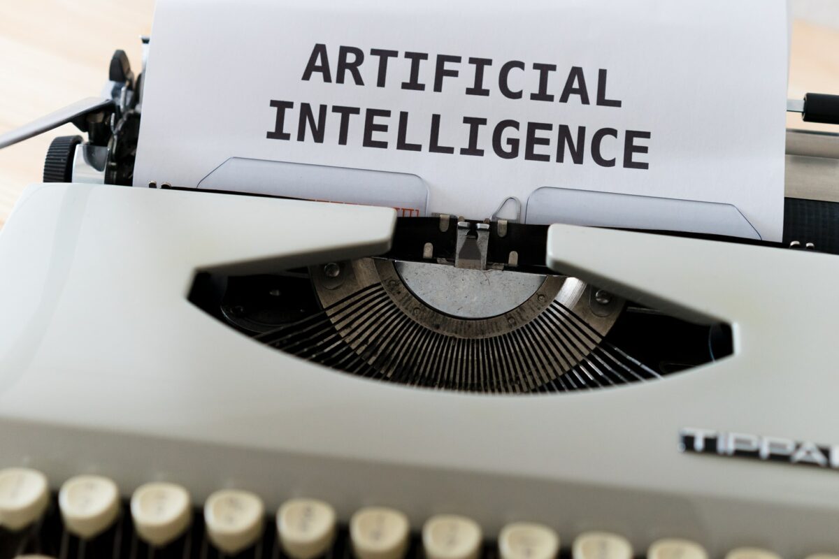【人工智能】大學AI課程讀什麼?收生分數、出路一覽 人工智能-人工智能學主要是研究如何透過電腦來模擬人類的一些思維過程和智能的行為。